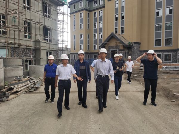 1长白山管委会向导视察永乐高70net·山河府项目_副本.png