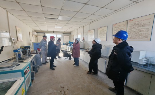 8.双阳区工信局副局长王云平一行莅临装配式总公司举行事情踏查_副本.jpg